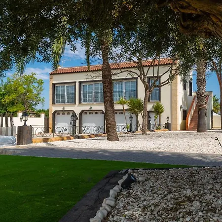 Summer Dream By Fidalsa Villa Catral